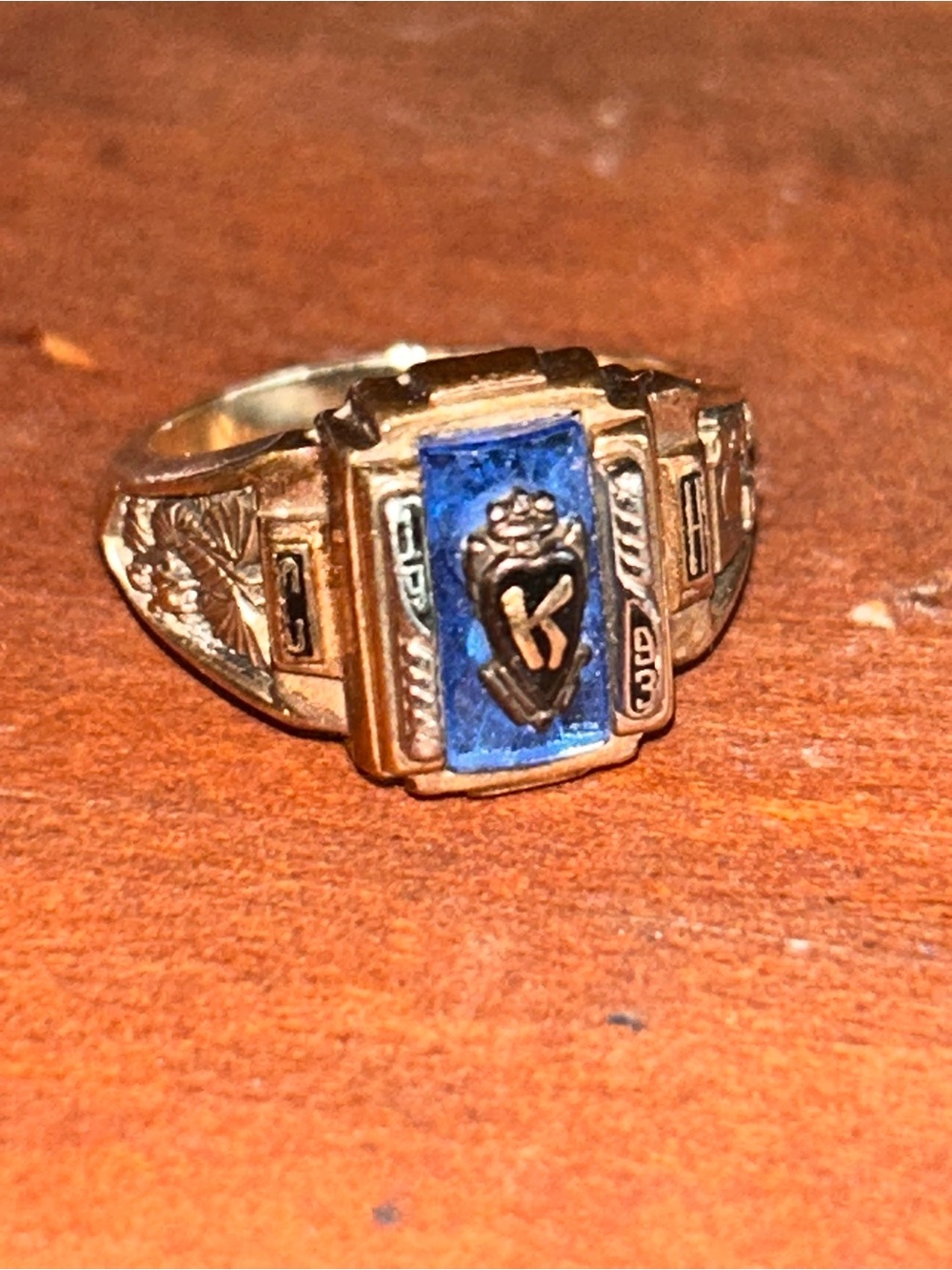 Josten’s 10K Yellow Gold Ladies Class Ring ‘93 Kubasaki HS Okinawa 5.15g